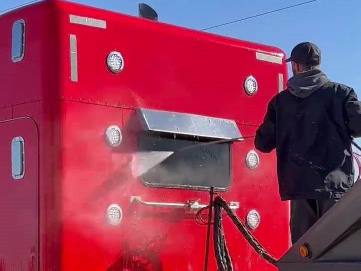 Waco Hydro Wash Pressure Washing & Soft Washing - 18 Wheeler Truck Washing